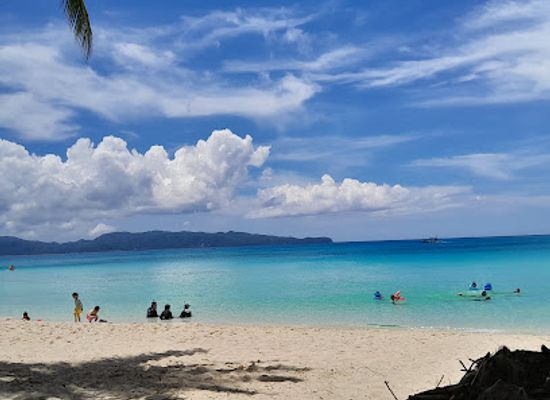 philippines/boracay/station-3/bar/blue-bar-boracay