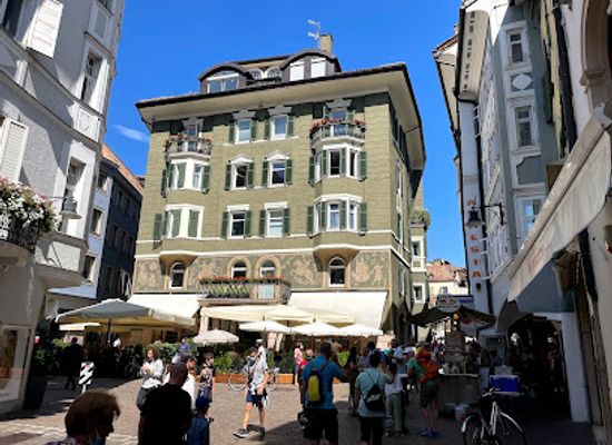 italy/south-tyrol/bar/salinas-lounge