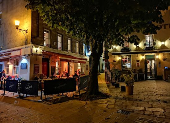 jersey/saint-helier/bar/the-peirson