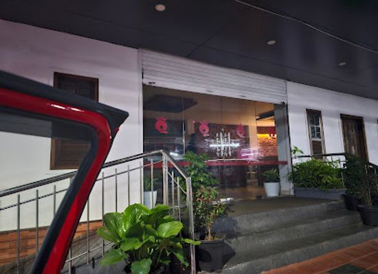 india/kozhikode/bar/queens-hotel