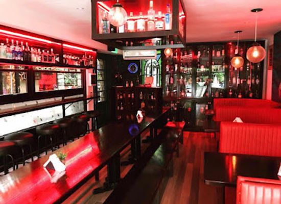 argentina/mar-del-plata/los-troncos/bar/el-club-del-gin