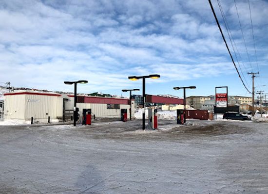 canada/iqaluit/bar/co-op-gas-bar