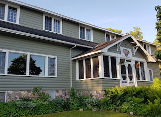 canada/haliburton-highlands/bar/bonnie-view-inn