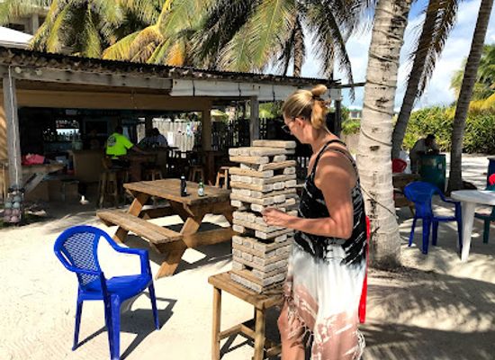 belize/the-cayes/bar/coco-s-loco-beach-bar