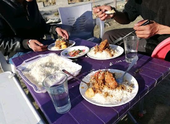 pakistan/baltistan/bar/cafe-de-shabarat