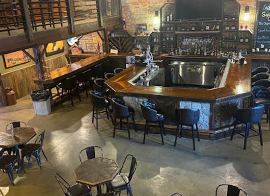 missouri/poplar-bluff/bar/haff-whiskey-saloon