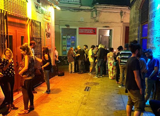 spain/cadiz/old-town/bar/medussa-music-bar
