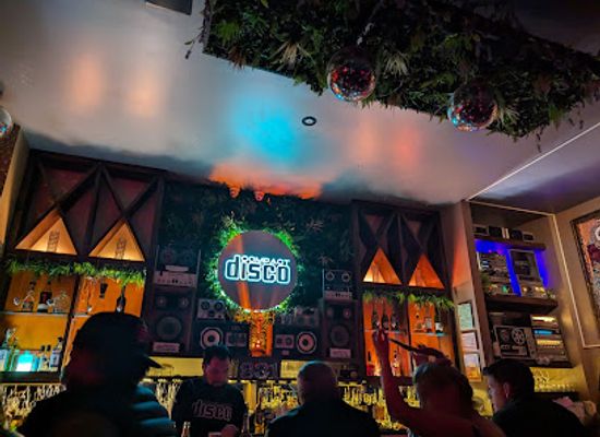 california/monterey/bar/compact-disco