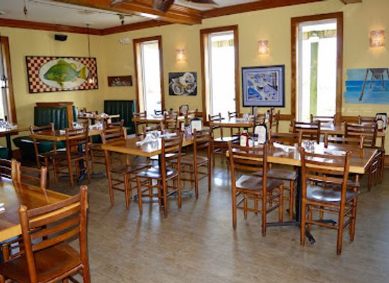 north-carolina/roanoke-region/bar/mulligan-s-grille-in-historic-cottage-row