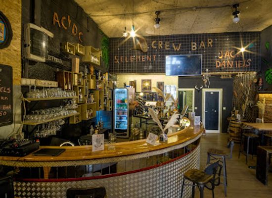 croatia/split/bacvice/bar/crew-bar-split