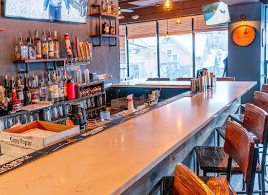 colorado/breckenridge-ski-resort/bar/ski-town-chicken-joint