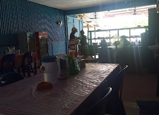 indonesia/southeast-papua/bar/angkasa-prasmanan
