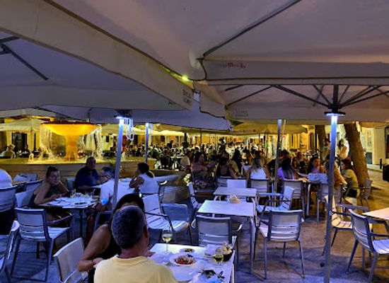 spain/cadiz/barrio-del-mentidero/bar/bar-restaurante-el-serrallo