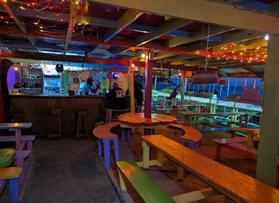 dominica/saint-mark/bar/hi-rise-beach-bar