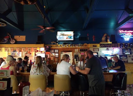 missouri/ha-ha-tonka-state-park/bar/firestation-bar-grill