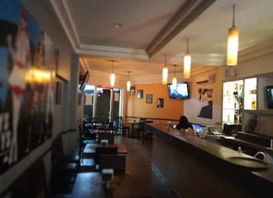 mexico/acapulco/bar/chillys-willys