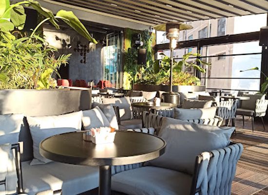 albania/vlore/bar/mangala-by-wow-cocktail-bar