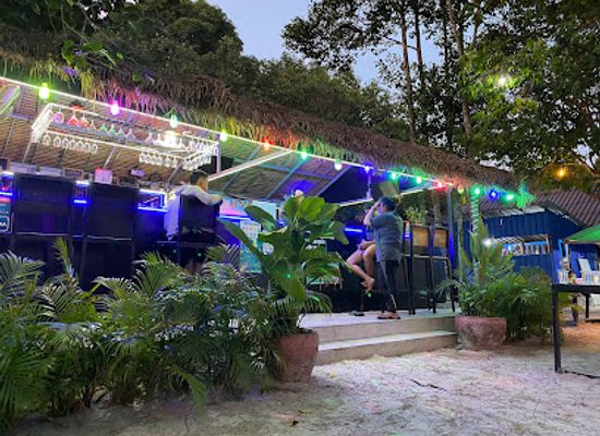 cambodia/preah-sihanouk/bar/ocean-blue-bar