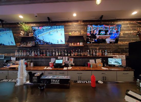 illinois/matthiessen-state-park/bar/brennan-s