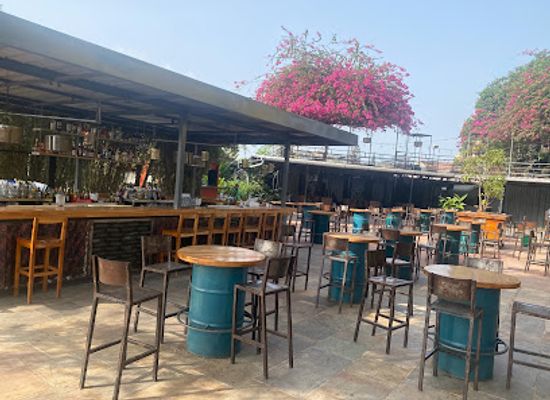 benin/cotonou/ganvie/bar/code-bar