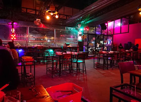 cambodia/battambang/bar/the-street-art-restaurant