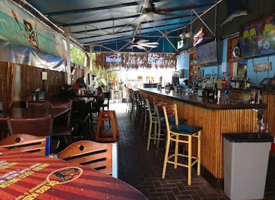 florida/stuart/bar/sneaki-tiki