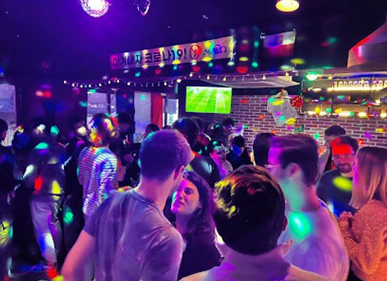 south-korea/seoul/hongdae/bar/playground-rooftop-cafe-bar-hongdae