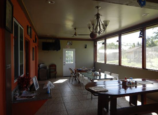 belize/crooked-tree-wildlife-sanctuary/bar/mali-jay-restaurant-resort