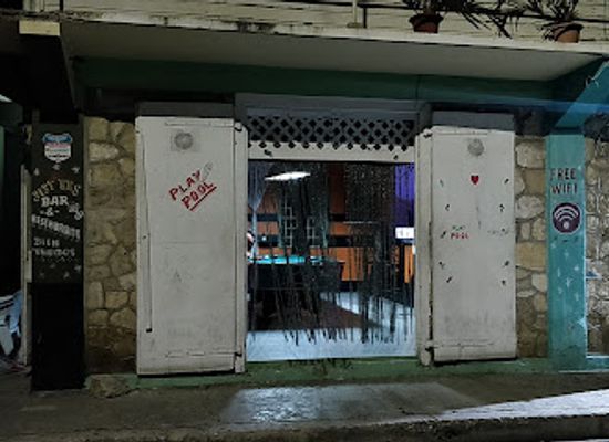antigua-and-barbuda/saint-mary/bar/sisters-bar