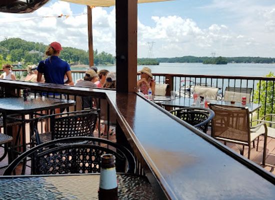 south-carolina/blue-ridge-mountains/bar/the-cabana-at-the-lighthouse