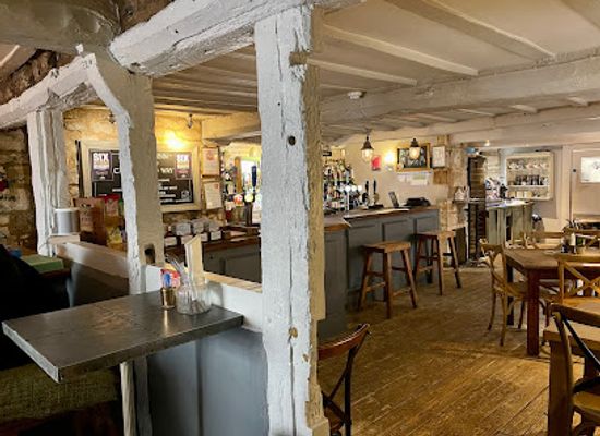 united-kingdom/the-cotswolds/bar/the-lion-inn