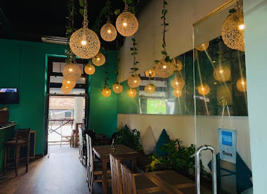 sri-lanka/galle-district/bar/420-crunch