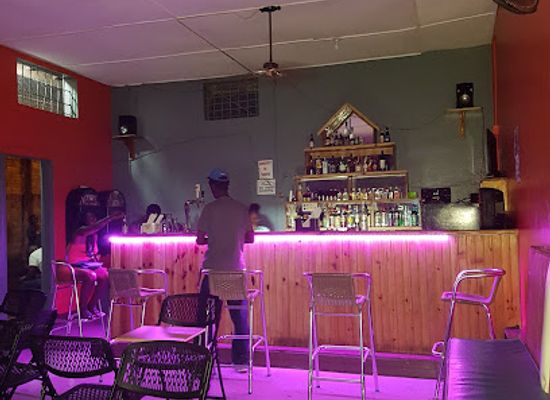 jamaica/dry-harbour-mountains/bar/kegs-bar-n-lounge