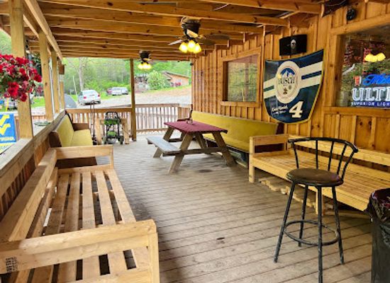 west-virginia/hatfield-mccoy-mountains/bar/outlaw-bar-grill