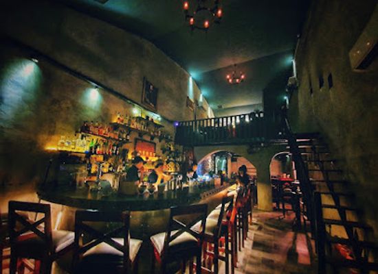 vietnam/southeast/bar/the-iron-bank-cocktail-vault