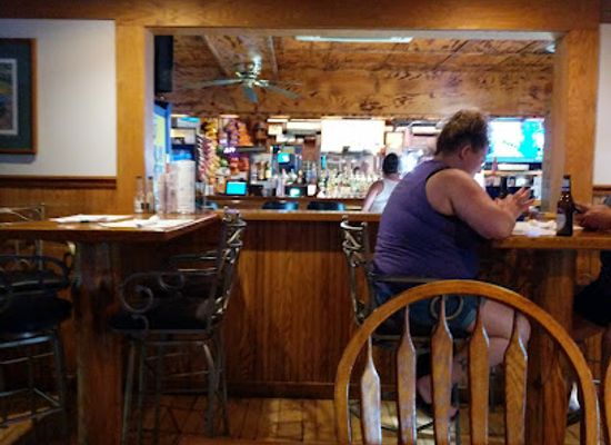 new-york/finger-lakes/bar/dewey-s-3rd-ward-tavern