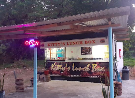 seychelles/anse-royale/bar/kittyz-lunch-box