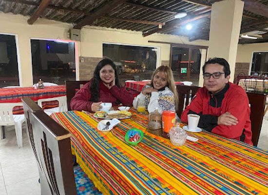 ecuador/papallacta-hot-springs/bar/restaurante-paisaje-de-los-andes