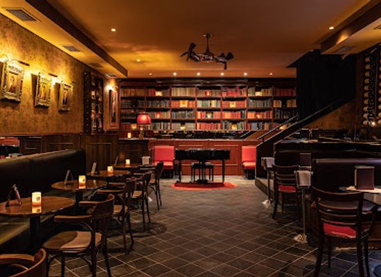 czechia/prague/vinohrady/bar/manesova-bar-and-books