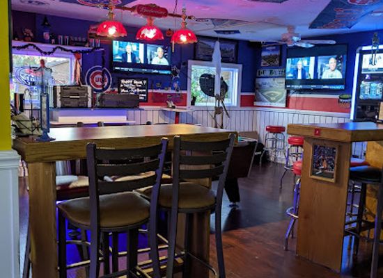 wisconsin/sheboygan/bar/house-divided-sports-bar-grill