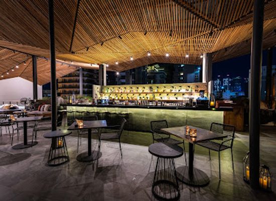 cambodia/kandal/bar/lantern-rooftop-bar-phnom-penh