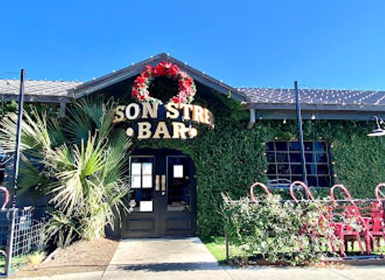 texas/central-texas/bar/gibson-street-bar