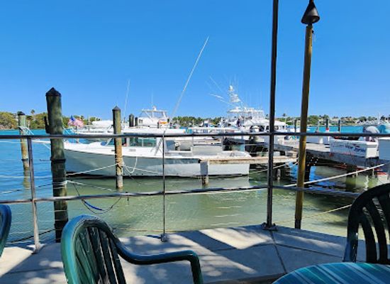 florida/jupiter/bar/square-grouper-tiki-bar-jupiter-inlet