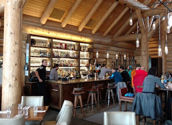 montana/big-sky-resort/bar/everett-s-8800