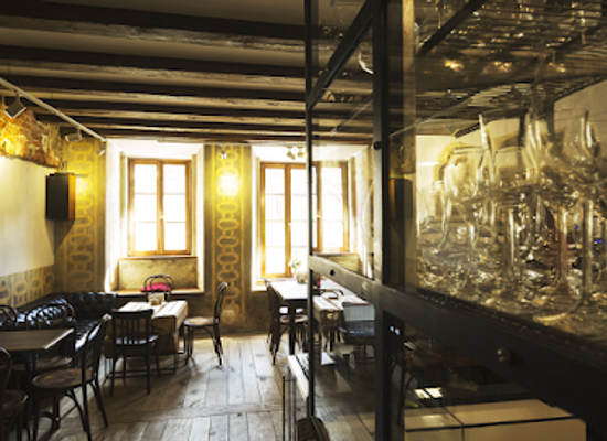 ukraine/lviv/old-town/bar/the-old-walls