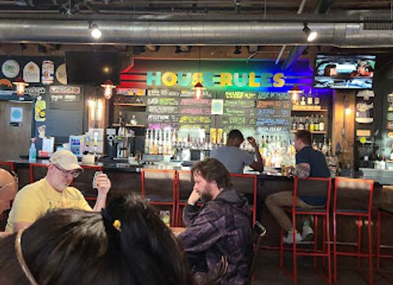 michigan/west-michigan/bar/house-rules-lounge