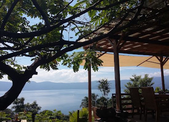 el-salvador/lake-coatepeque/bar/restaurante-solsticio