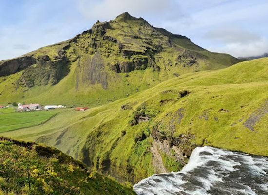 iceland/fimmvorduhals-pass/bar/fimmvorduhals-trailhead