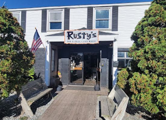 rhode-island/yawgoo-valley-ski-area-water-park/bar/rusty-s