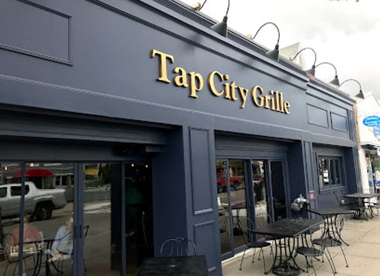 massachusetts/cape-cod/bar/tap-city-grille